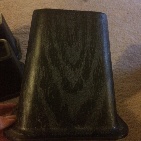 Bed risers - Picture 2 of 4